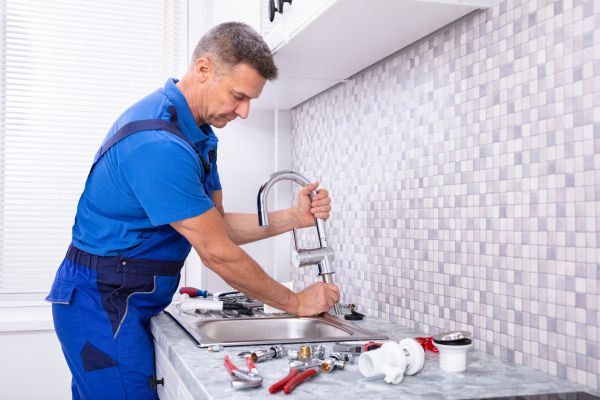 Faucet Repair in Green Valley