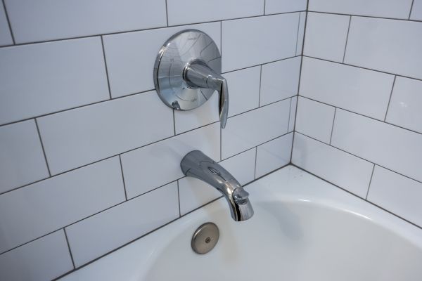 Tub Spout Replacement in Green Valley