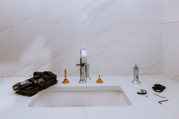 Porcelain Sink Installation in Green Valley